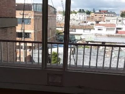 Edificio H, Apto 407